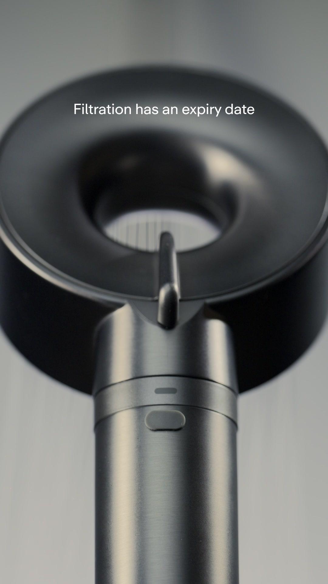 thumbnail-hello-klean-the-first-intelligent-shower-filter-0
