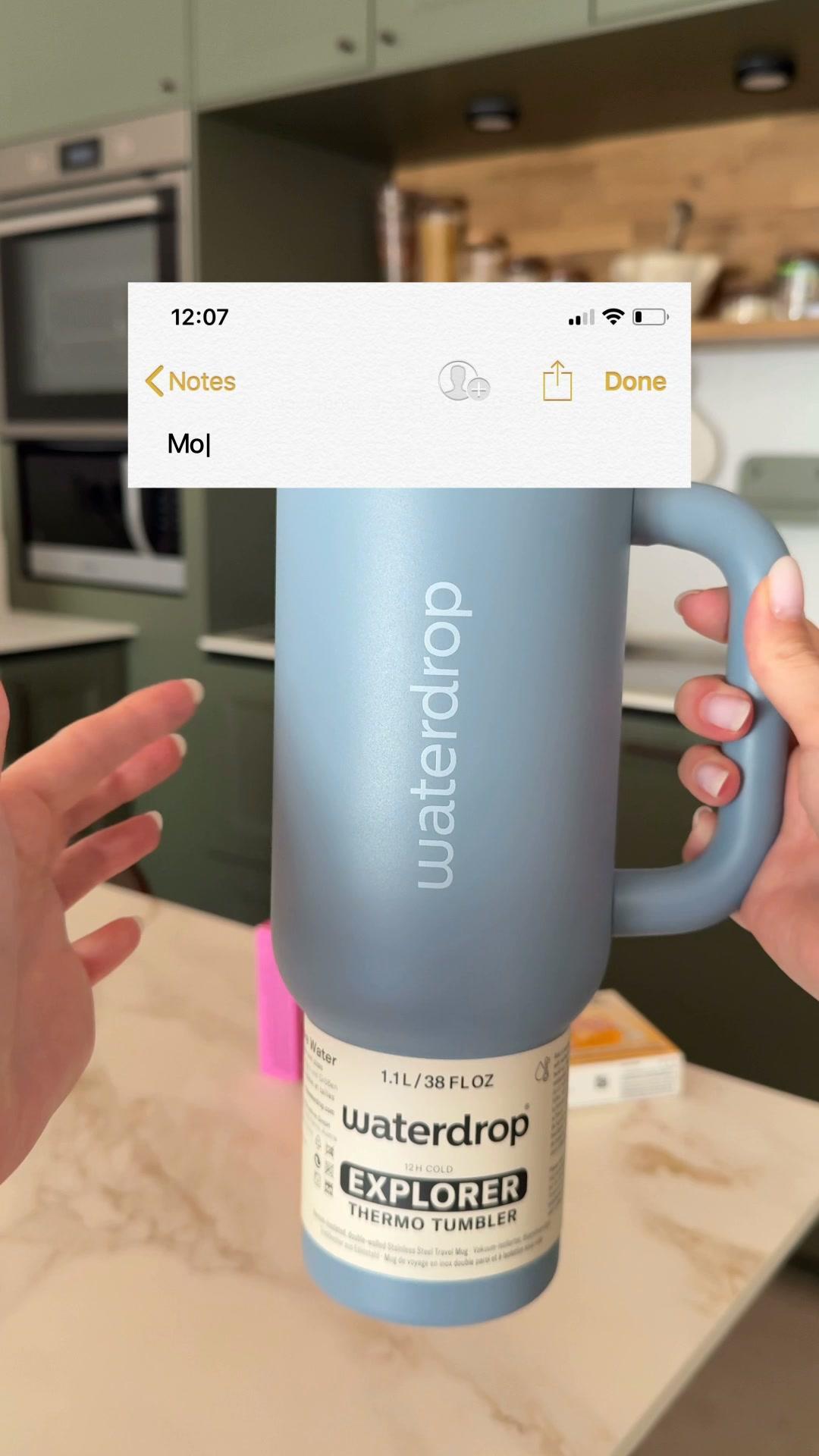 thumbnail-waterdrop-rehaussez-votre-hydratation-ici-0