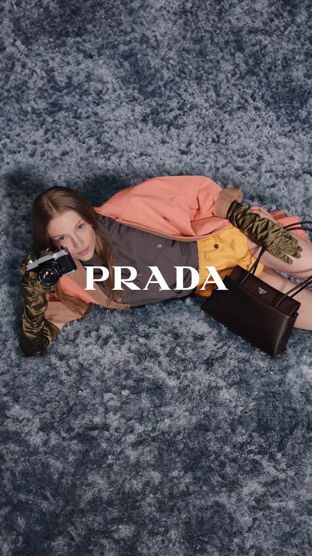 thumbnail-prada-showcase-produit-0